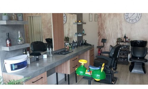 Εσωτερικό Ανδρικές παιδικές κομμώσεις Αγγελική