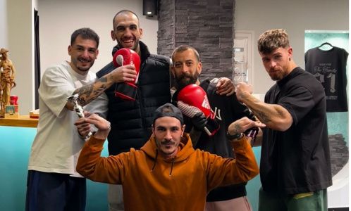 Εσωτερικό WHO'S YOUR ARTIST